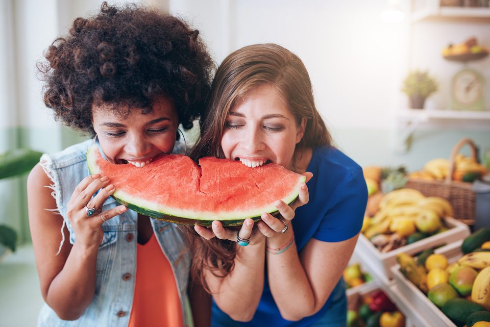 Can you eat with dental implants?